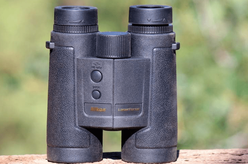 Binocolo con telemetro Nikon LaserForce 10x42 per la caccia