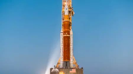 Il razzo SLS e la navicella Orion della NASA ricevono nuove attrezzature per la missione con equipaggio Artemis II