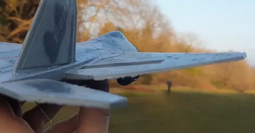 Il miglior aereo rc HAWK'S WORK F22
