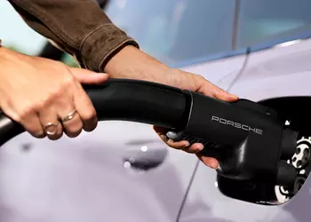 Le versioni americane delle auto elettriche ...