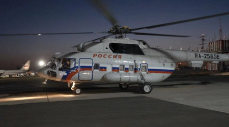 I droni ucraini hanno attaccato la regione di Kursk durante la visita di Putin - La difesa aerea russa ha aperto il fuoco vicino al suo elicottero