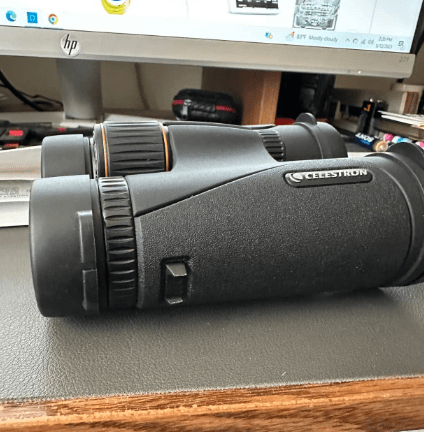 Binocolo armatura Celestron TrailSeeker 10x42
