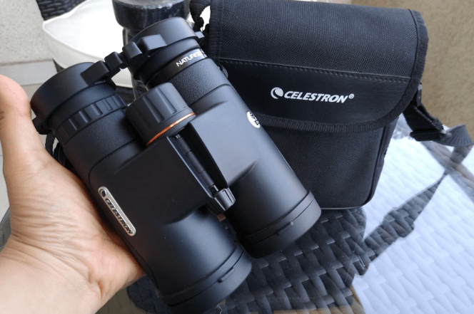 Binocolo per birdwatching Celestron Nature DX ED 10x50