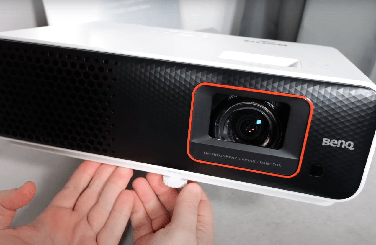 Proiettore intelligente BenQ TH690ST