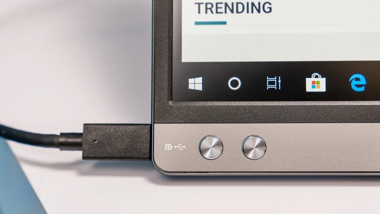 ASUS ZenScreen MB16ACE secondo schermo portatile