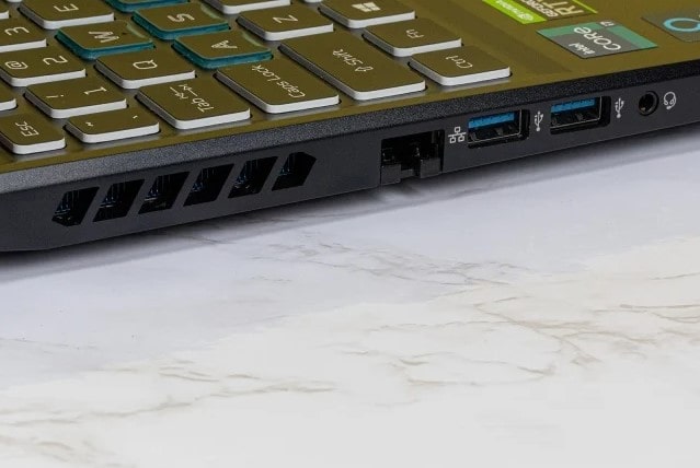 Acer Predator Helios 300 portatile modifica centralina