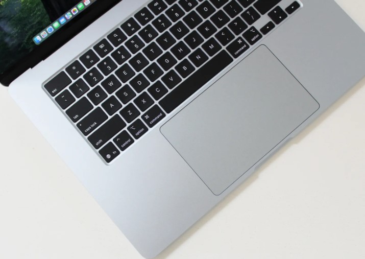 MacBook Air M4 contro MacBook Pro M4