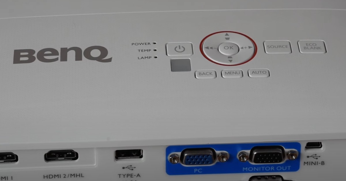 Proiettore BenQ TH671ST skytrak