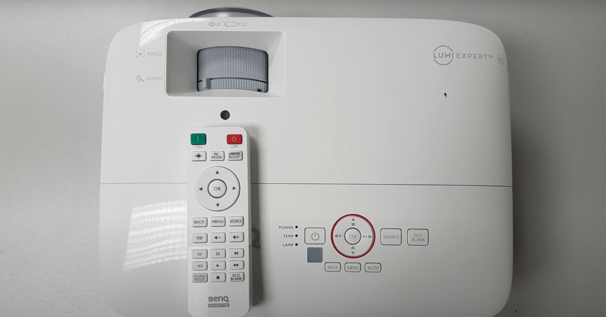 Proiettore BenQ TH671ST a meno di 1000 euro