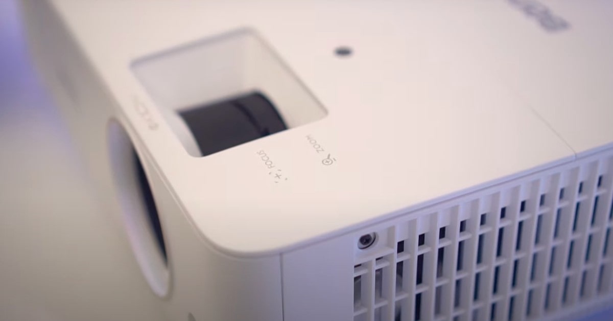 Proiettore a parete Benq TH685i in salotto