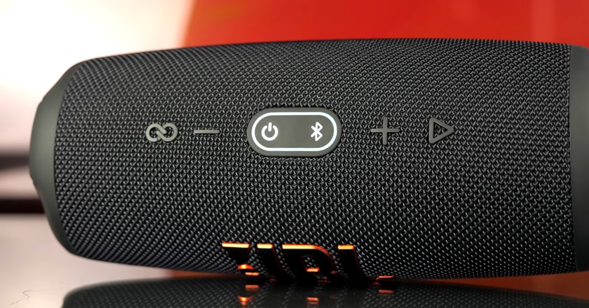 JBL CHARGE 5 Migliori altoparlanti per film all'aperto