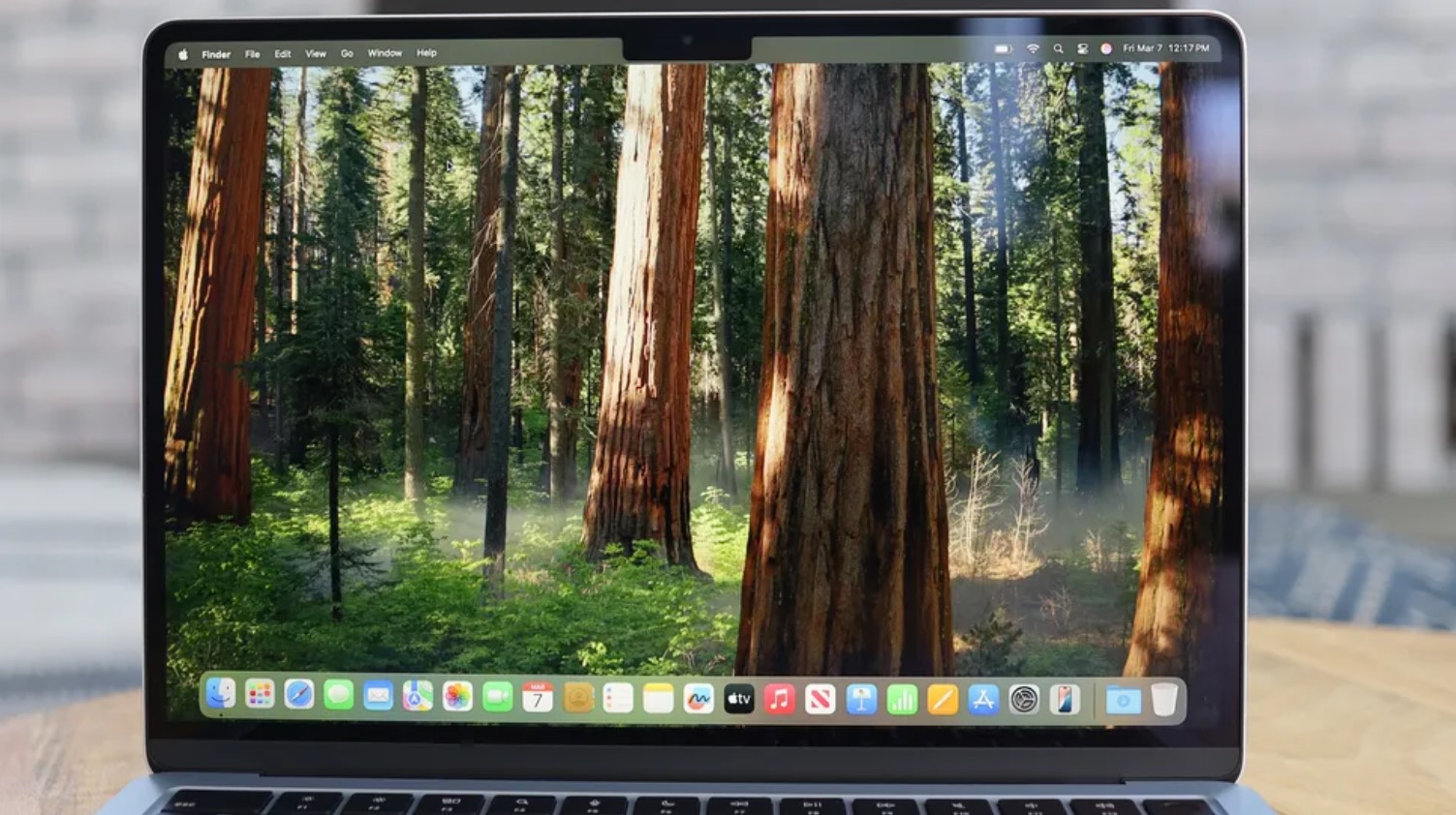 XPS 13 vs Macbook Air M4 a confronto