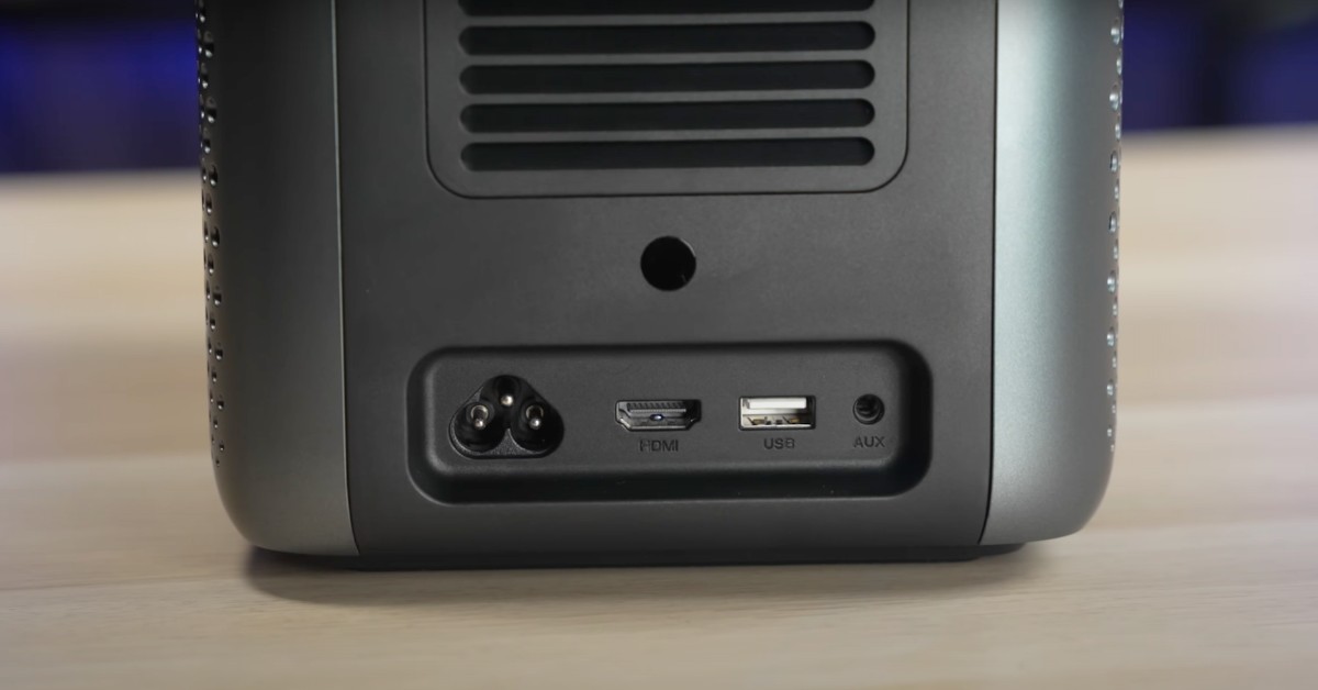 NEBULA di Anker Cosmos Laser 4K Proiettori