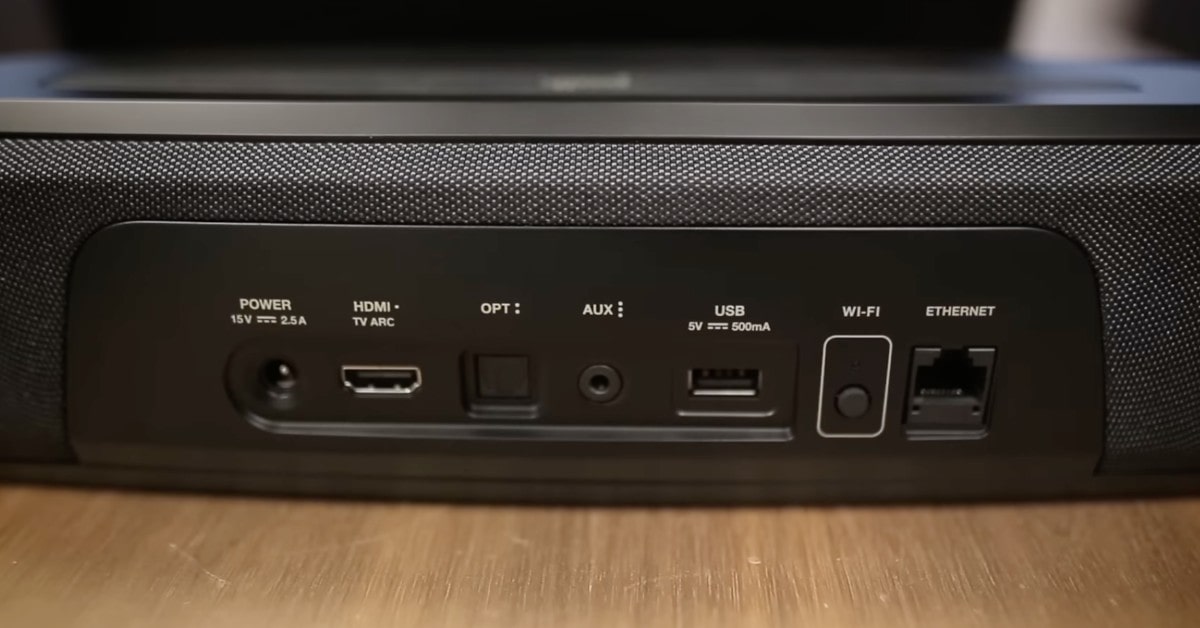 POLK AUDIO MAGNIFI MINI soundbar sotto monitor