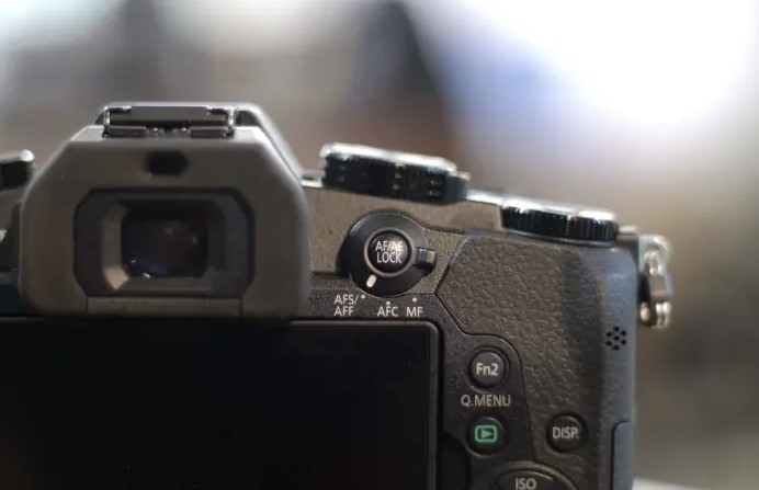 Panasonic LUMIX G85: una fotocamera DSLR dal prezzo accessibile