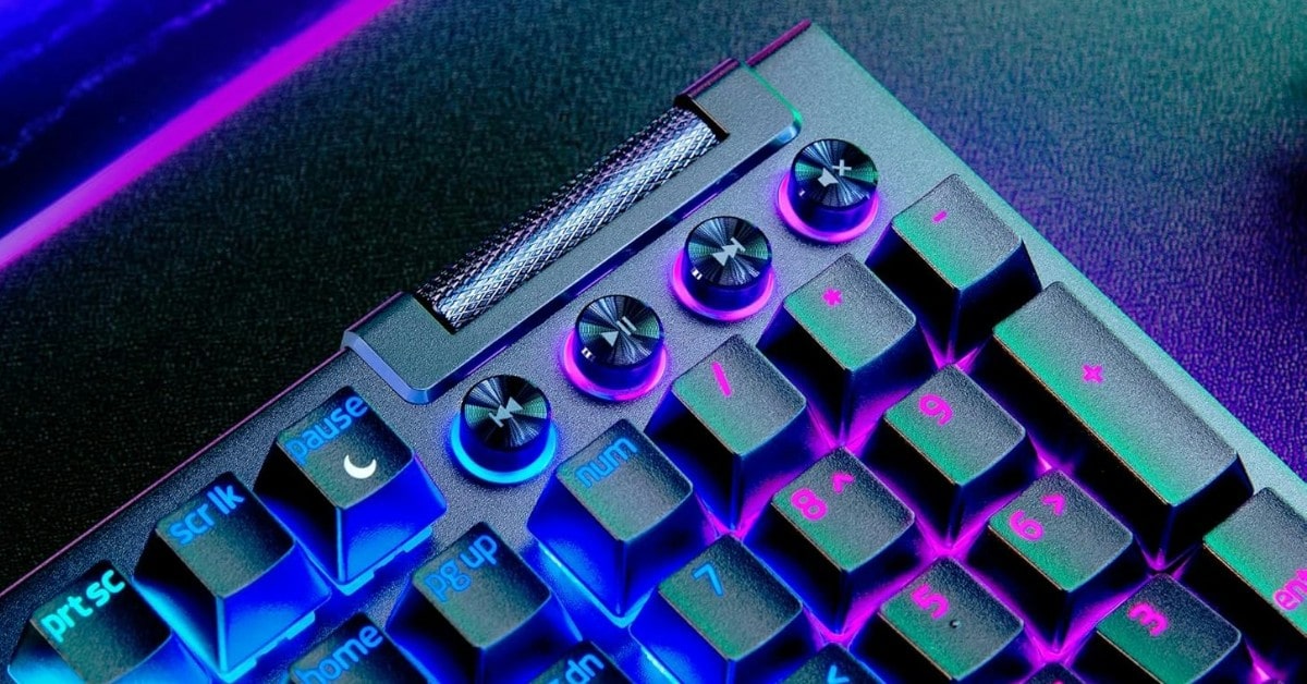 Tastiera meccanica professionale Razer BlackWidow V4 Pro con RGB