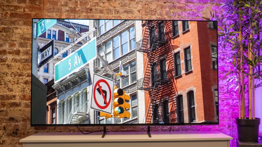 Samsung OLED S90D TV da 55 pollici per il soggiorno