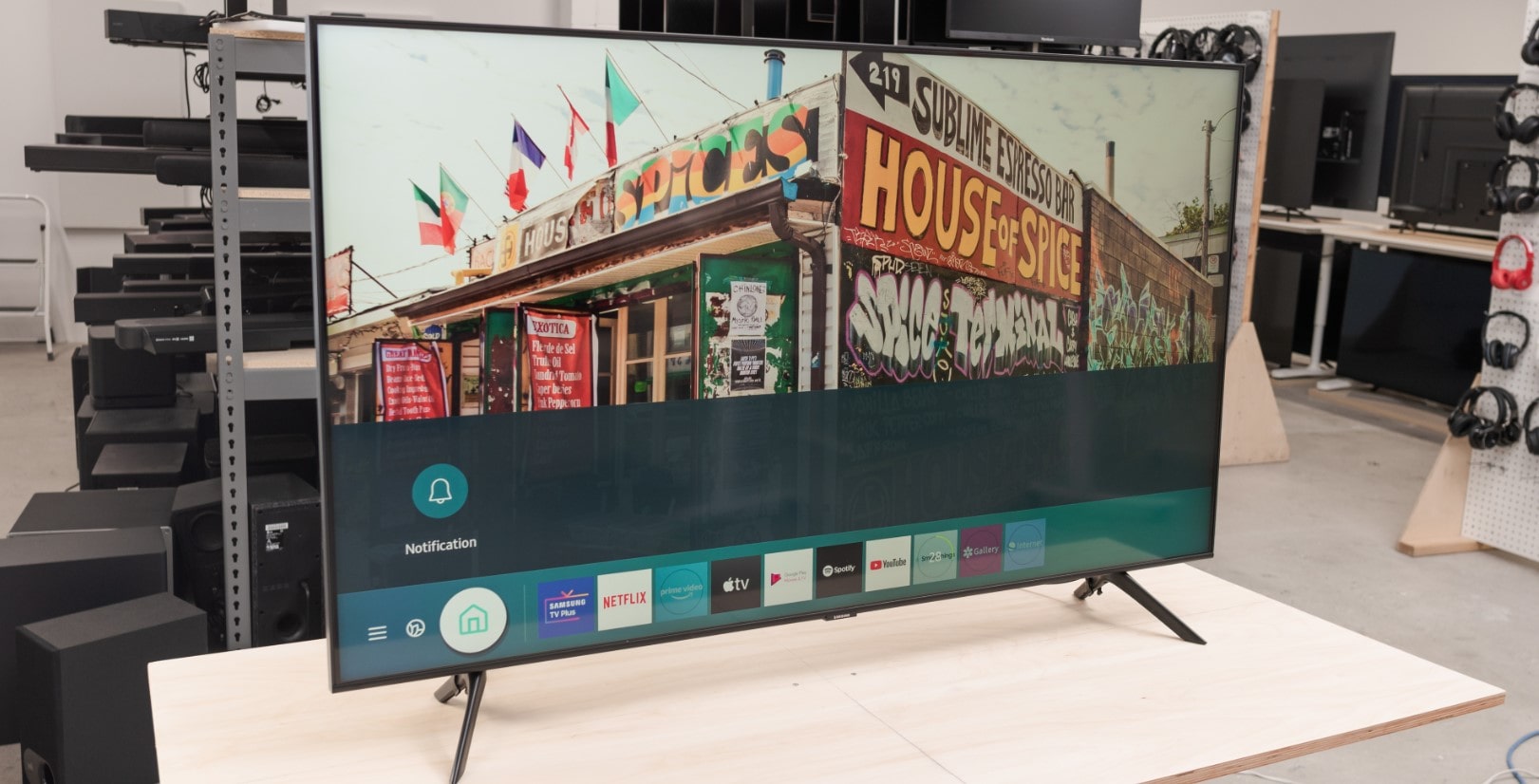 Samsung Q70T QLED Smart TV 4K 1000 euro