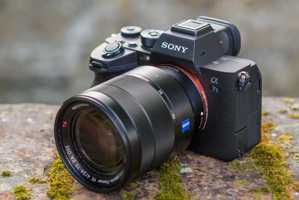 La fotocamera Sony Alpha a7S III per le riprese di video musicali