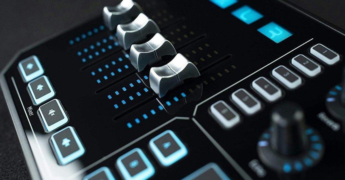 TC-Helicon GO XLR mixer audio podcast