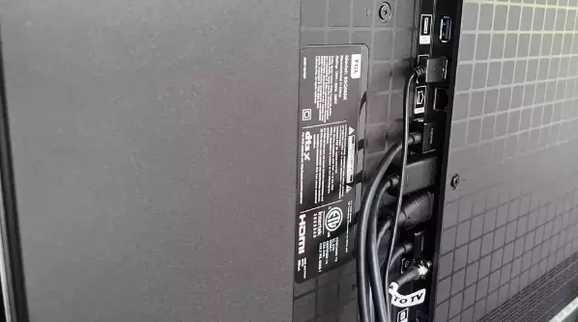 Smart TV TCL QM8K per lo streaming