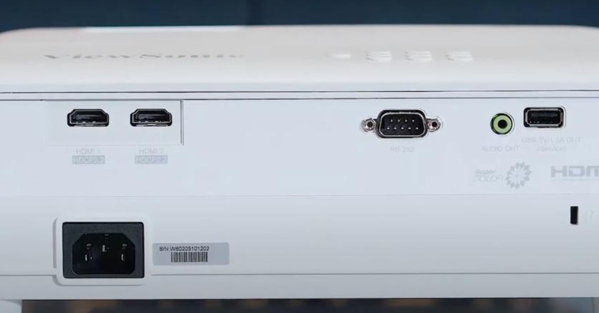 ViewSonic PX701-4K miglior proiettore per film sotto i 1000 euro