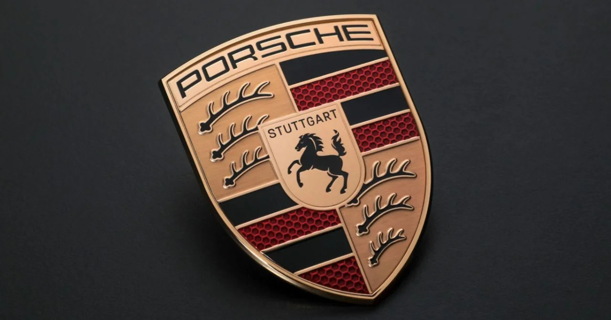 Segreti della creazione dell'emblema Porsche: un design diventato iconico L'evoluzione dell'emblema Porsche: una storia nel dettaglio