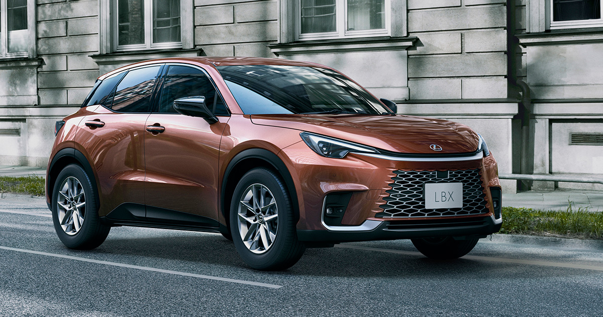 Svelati i segreti della Lexus LBX: cosa c'è dietro la nuova auto del leggendario marchio? Prima occhiata alla Lexus LBX: una nuova era nel design di una rinomata casa automobilistica