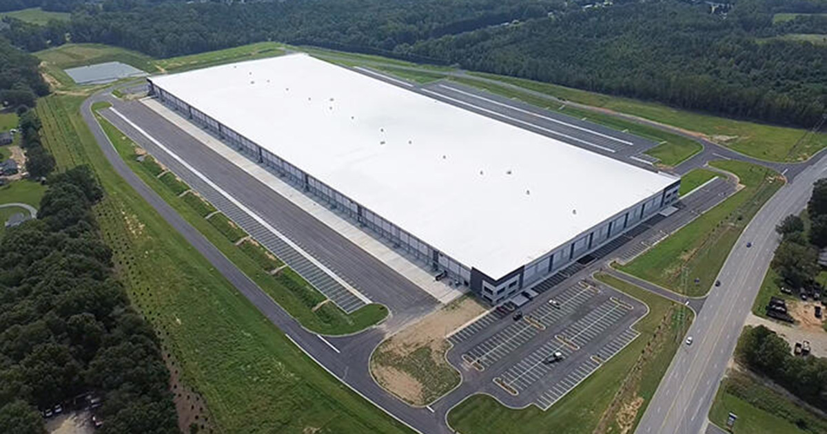 Isuzu costruirà un nuovo stabilimento negli Stati Uniti: produrrà camion diesel, a benzina ed elettrici