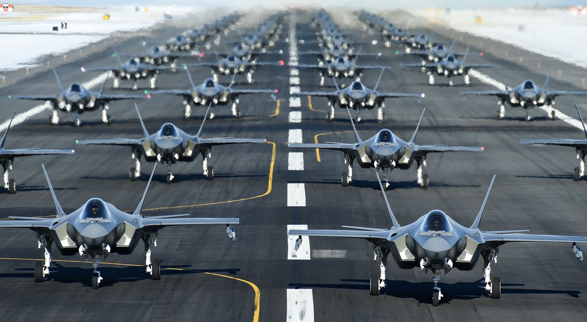 Lockheed Martin e la Germania hanno firmato il primo contratto nell'ambito del programma di acquisizione del caccia di quinta generazione F-35 Lightning II da 9 miliardi di dollari. Lockheed Martin e la Germania hanno firmato il primo contratto nell'ambito del programma di acquisizione del caccia di quinta generazione F-35 Lightning II da 9 miliardi di dollari.