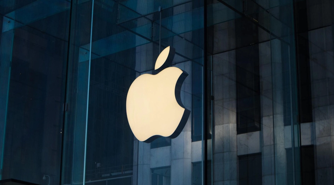 Un insider ha confermato la presenza di una fotocamera ad apertura variabile nell'iPhone 18 Pro e un design riconoscibile nell'iPhone 17e Un insider ha confermato la presenza di una fotocamera ad apertura variabile nell'iPhone 18 Pro e un design riconoscibile nell'iPhone 17e