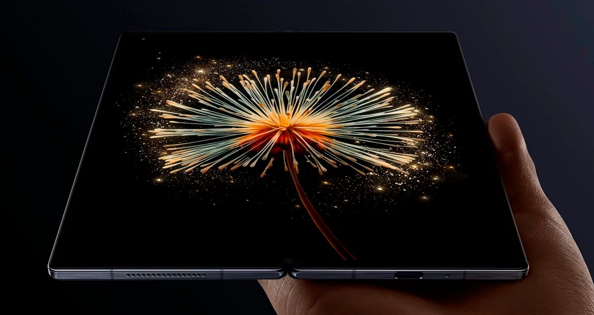 Xiaomi MIX Fold 3 - Snapdragon 8 Gen 2, una nuova cerniera in acciaio ad alta resistenza e ceramica, due display OLED a 120Hz e una fotocamera da 50MP al prezzo di 1240€. Xiaomi MIX Fold 3 - Snapdragon 8 Gen 2, una nuova cerniera in acciaio ad alta resistenza e ceramica, due display OLED a 120Hz e una fotocamera da 50MP al prezzo di 1240€.