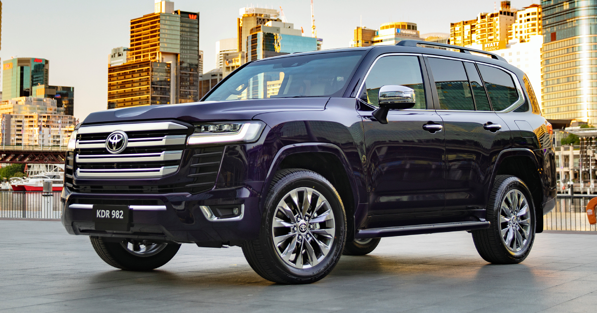 Eredità Ibrida: La Nuova Era del Land Cruiser di Toyota Toyota svela l'Ibrido Land Cruiser: una fusione di potenza ed efficienza