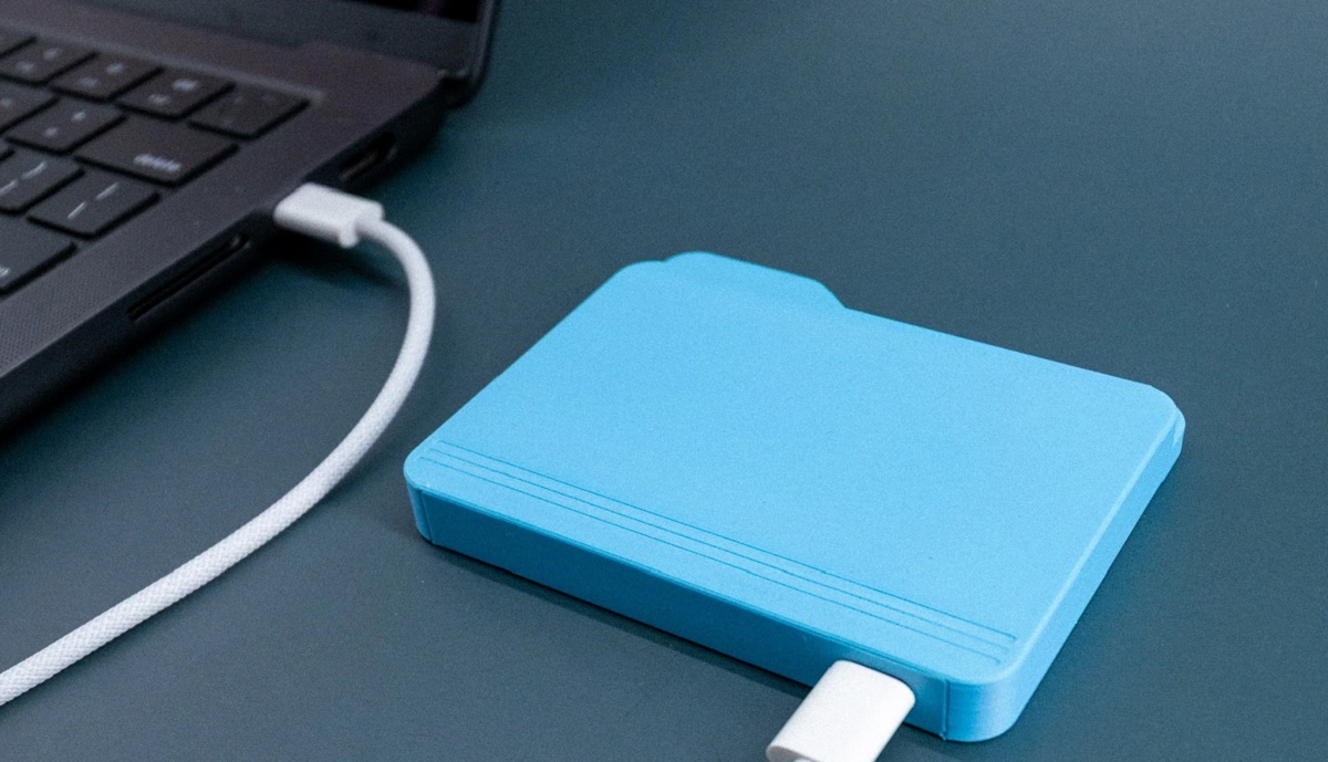 La rivoluzione della memoria: Incontra FolderDrive Il rivoluzionario drive USB FolderDrive: quando la tecnologia incontra la gestione dei file