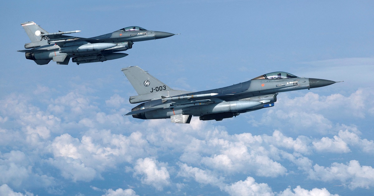 L'Ucraina riceverà caccia F-16AM/BM Block 20 MLU modernizzati, con capacità di lanciare missili aria-aria e radar migliorati con una portata di oltre 110 km. L'Ucraina riceverà caccia F-16AM/BM Block 20 MLU modernizzati, con capacità di lanciare missili aria-aria e radar migliorati con una portata di oltre 110 km.