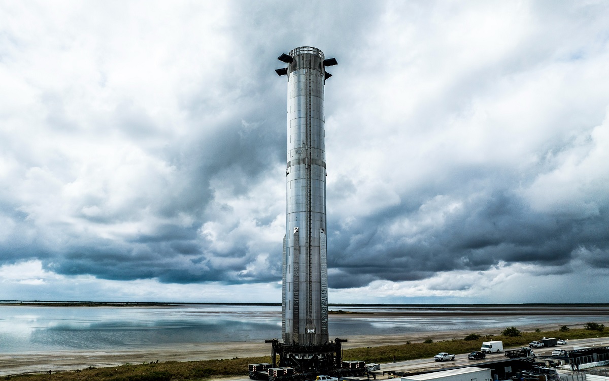 SpaceX ha testato con successo tutti i 33 motori Raptor del booster Super Heavy per il sistema a razzo Starship