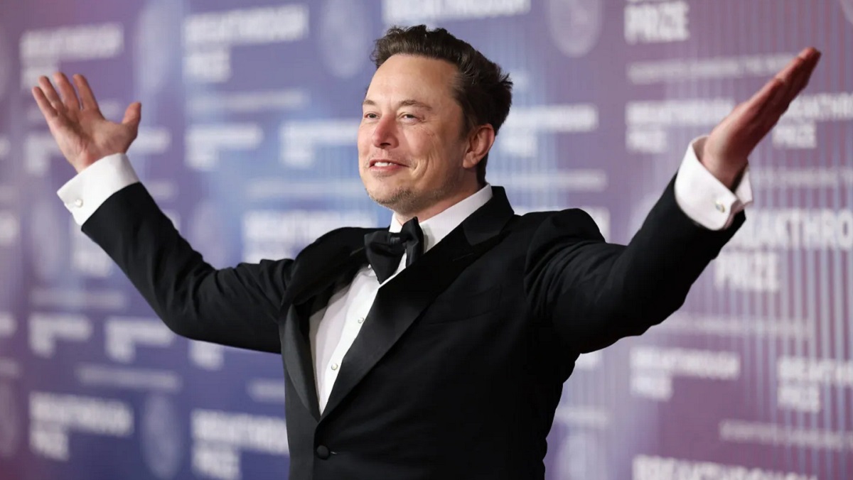 Le ultime iniziative di Elon Musk: cosa devono sapere i geek Elon Musk: Innovatore in Navigazione nella Frontiera Tecnologica