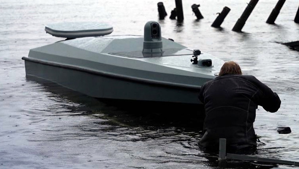 Le Forze di Difesa ucraine hanno mostrato in video come i droni d'attacco marittimo MAGURA danno la caccia alle navi russe nel Mar Nero