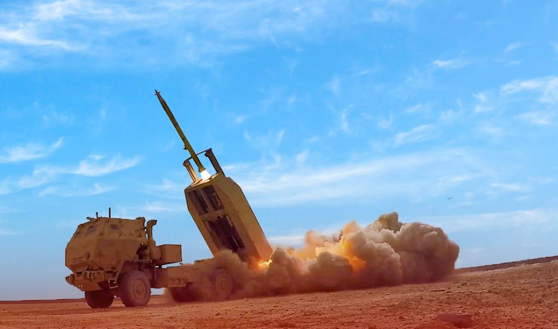 Migliaia di proiettili GMLRS, centinaia di missili AGM-158 JASSM, AIM-120 AMRAAM e altro ancora: il Pentagono chiederà 170 miliardi di dollari per gli armamenti di Aeronautica, Marina ed Esercito statunitensi