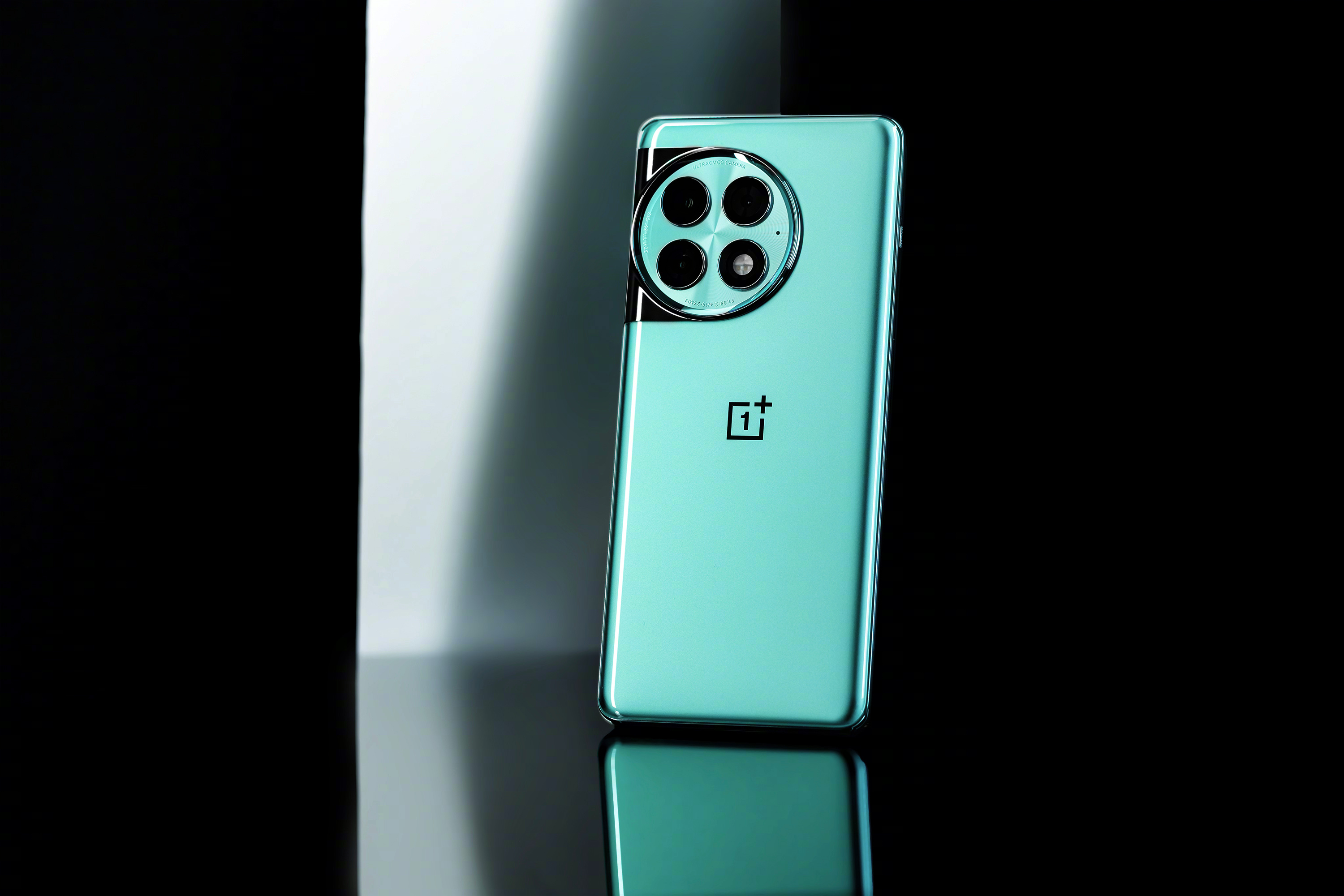 200.000 unità in 3 minuti: OnePlus ha comunicato le prime vendite di OnePlus Ace 2 Pro