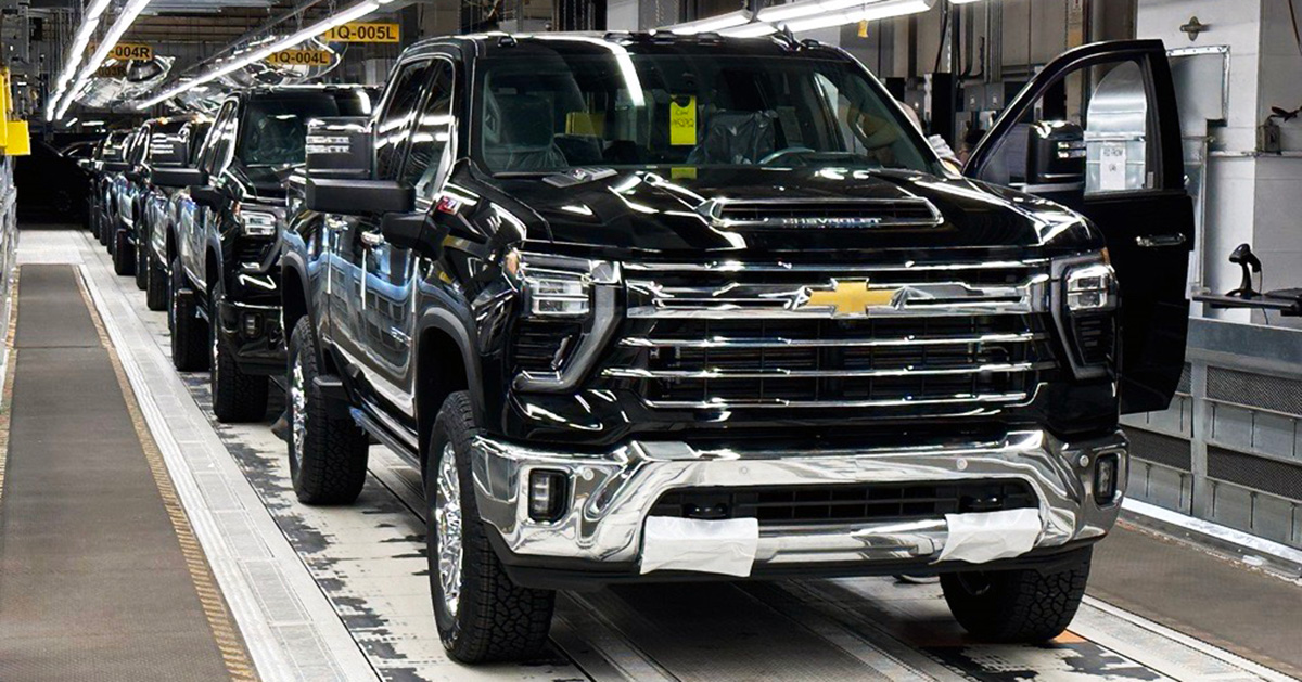 Tecniche di produzione presso l'assemblaggio di Oshawa: Ogni dettaglio conta per la Chevrolet Silverado Stabilimento di assemblaggio di Oshawa: Come viene prodotto in Canada il leggendario Chevrolet Silverado