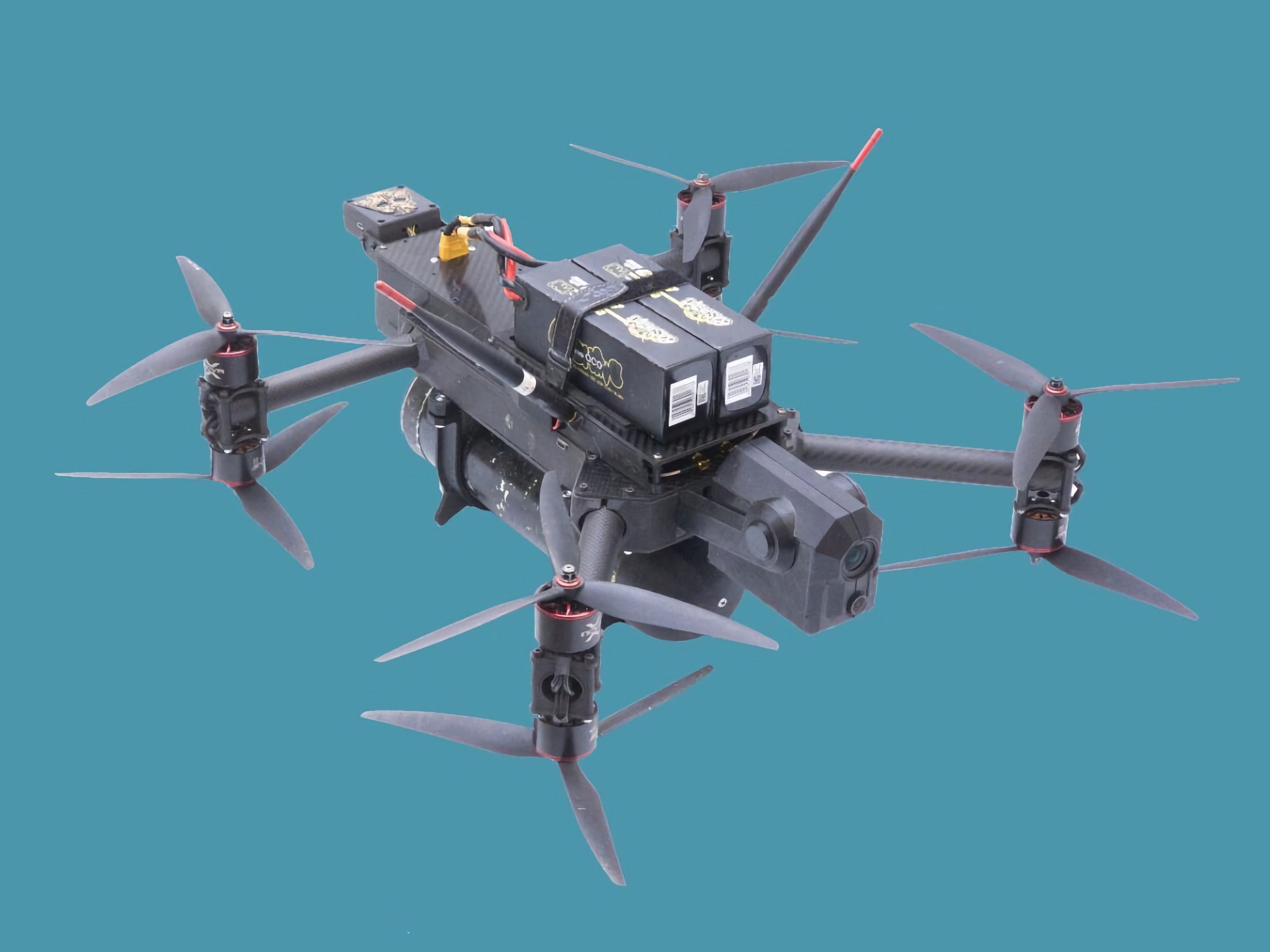 L'Ucraina ha creato un drone d'attacco compatto SkyKnight 2 con intelligenza artificiale, in grado di resistere alla guerra elettronica e ai cannoni anti-drone L'Ucraina ha creato un drone d'attacco compatto SkyKnight 2 con intelligenza artificiale, in grado di resistere alla guerra elettronica e ai cannoni anti-drone