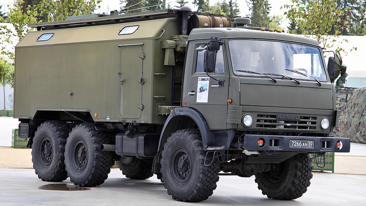 Il sistema missilistico statunitense HIMARS ha distrutto per la prima volta una rara stazione di guerra elettronica russa RB-636M2 Svet-KU. Il sistema missilistico statunitense HIMARS ha distrutto per la prima volta una rara stazione di guerra elettronica russa RB-636M2 Svet-KU.