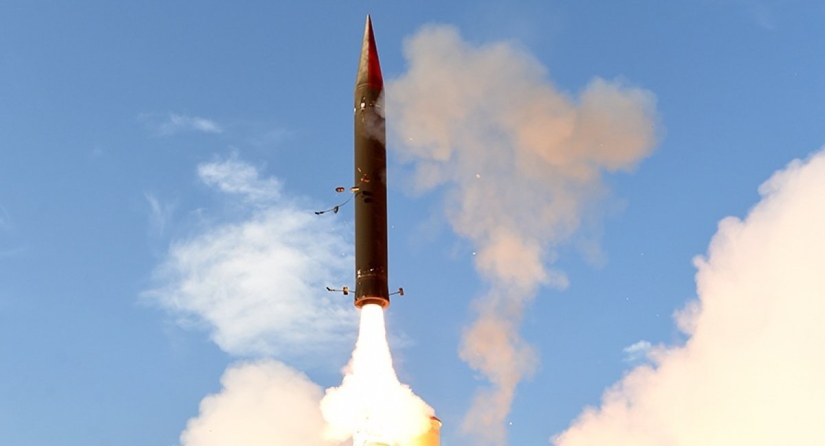 Decollo verso Stratoforum: come Arrow 3 protegge i cieli Arrow 3: una nuova frontiera nella difesa contro i missili balistici