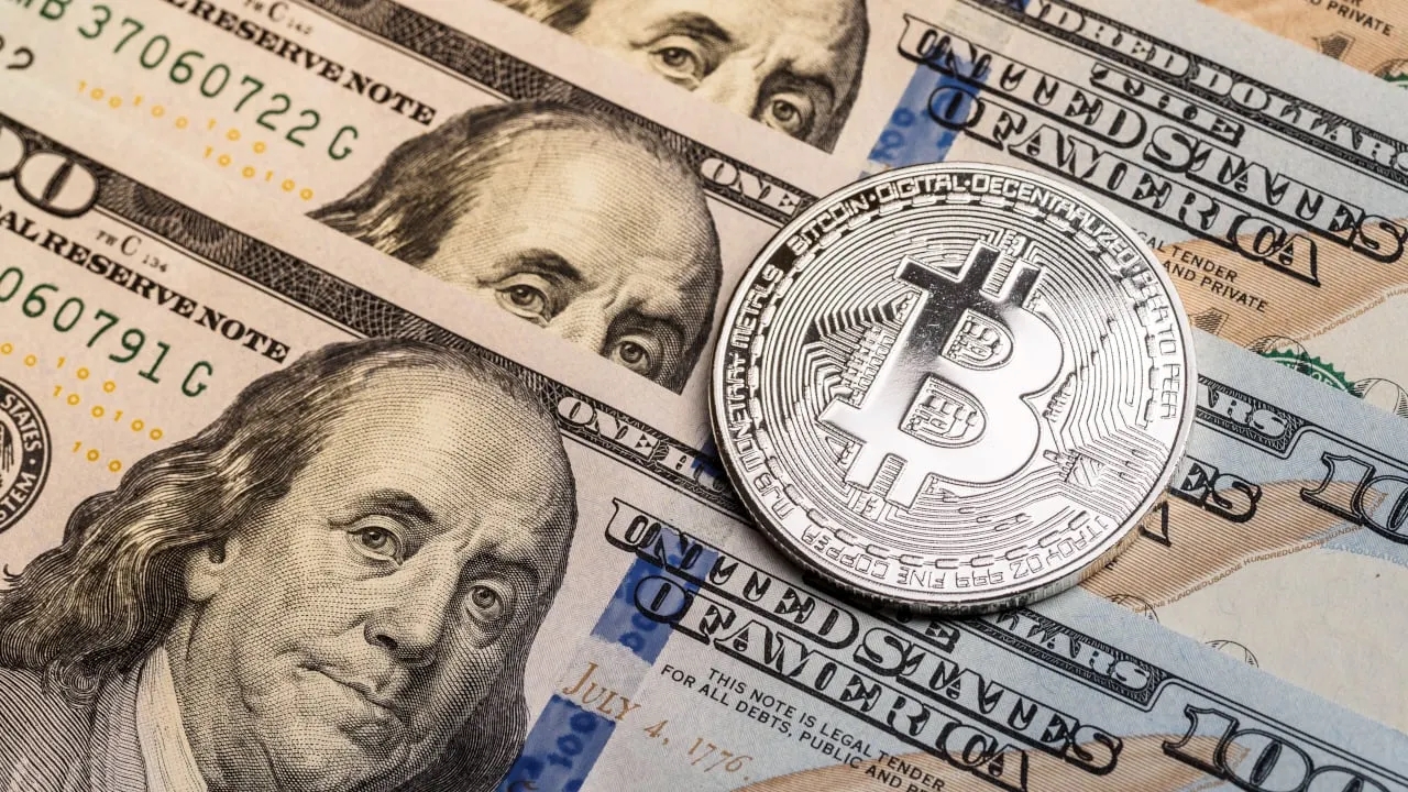 $8,000 in meno: reazione del Bitcoin ai tassi invariati della Fed Il Bitcoin scende di $8,000: l'influenza della Fed è evidente