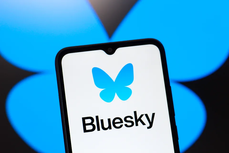 Bluesky migliora il controllo nelle chat: quali sono le novità? Bluesky: nuove funzionalità per una gestione efficace delle chat