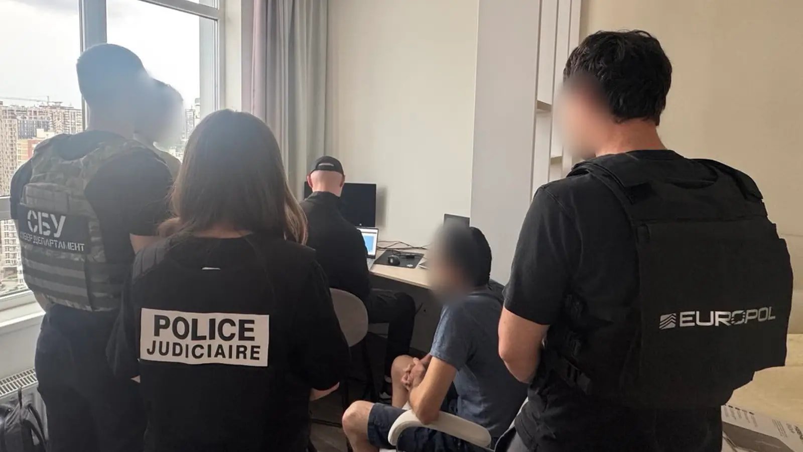 Kyiv arresta un hacker che gestiva uno dei più grandi forum al mondo per criminali informatici