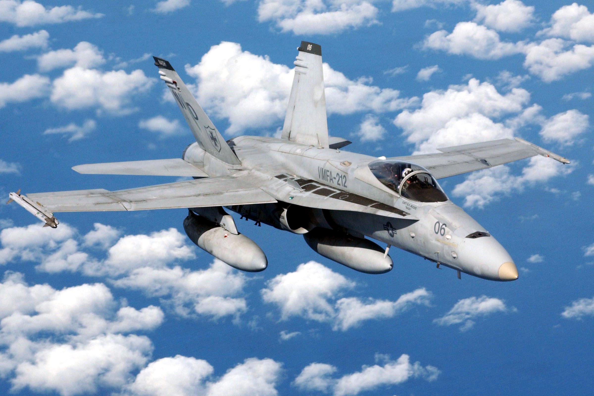 F/A-18E Super Hornet declassificato: prime impressioni e capacità tecniche