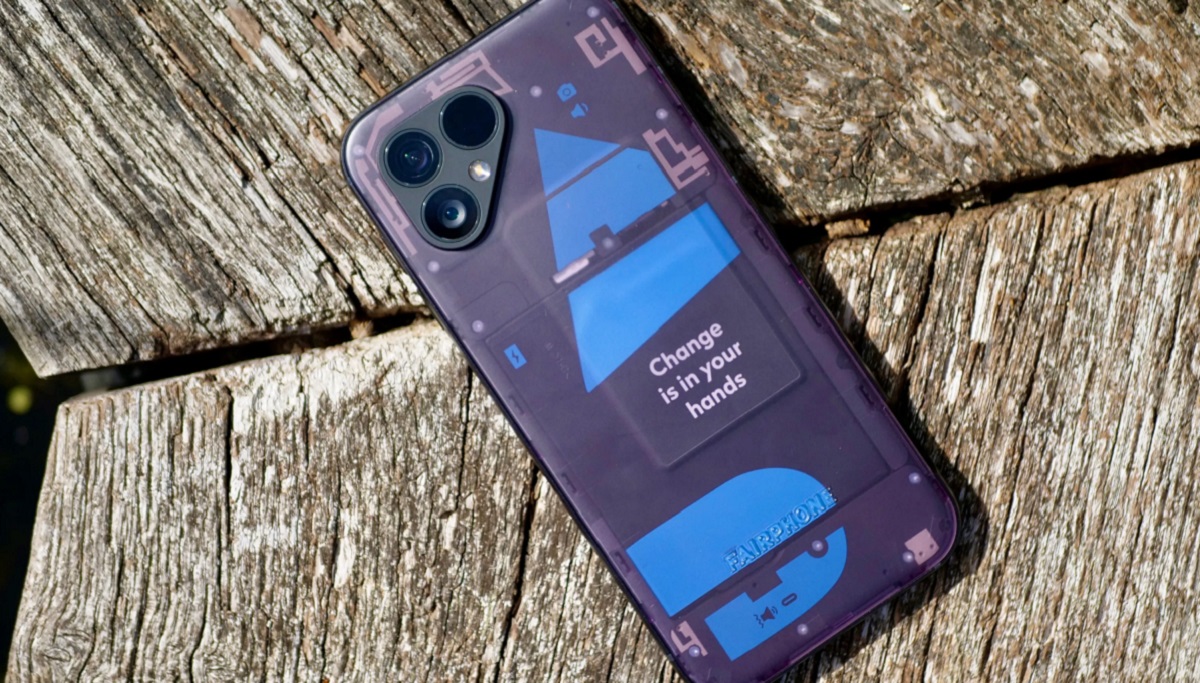 Disimballando il Fairphone 5: Sostenibilità e Design All'Avanguardia Fairphone 5: L'Ultimo nell'Innovazione Etica degli Smartphone