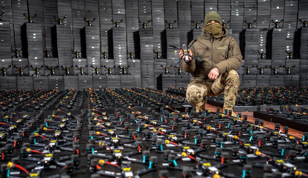 Come i droni FPV stanno cambiando le tattiche dell'esercito ucraino Droni FPV: nuove armi al servizio dell'esercito ucraino